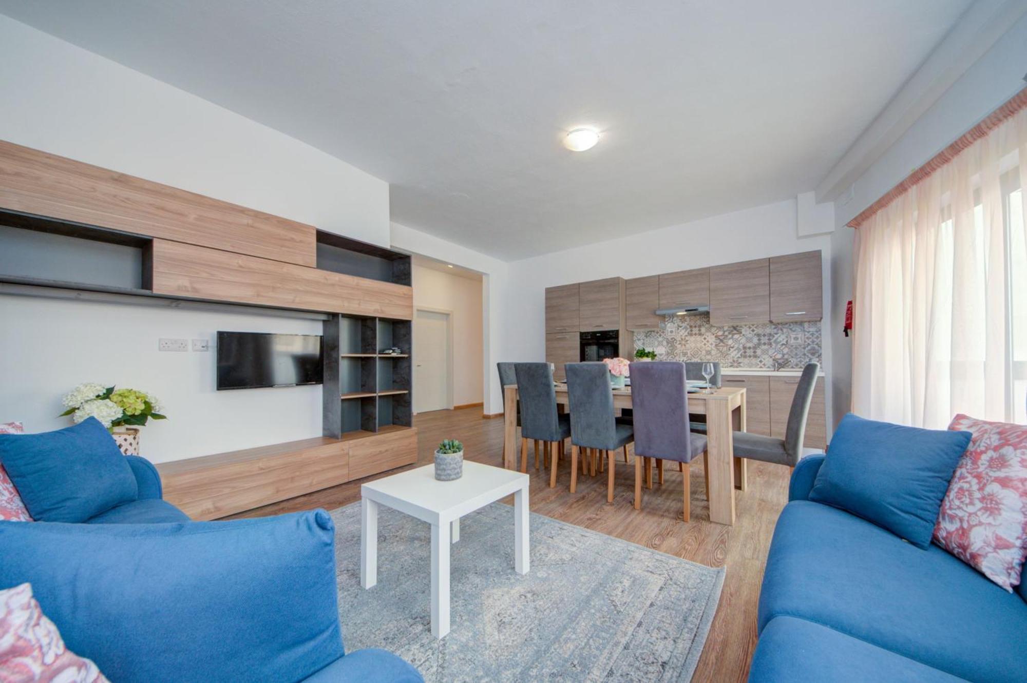 Exclusive 4-bedroom Side Seaviews By Shortletsmalta Appartement *